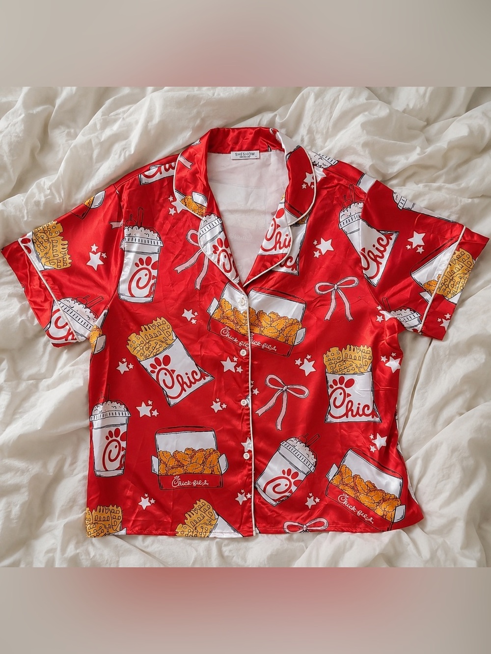 Sheshow Red Graphic Satin Pajama Set - Short Sleeve Top & Shorts Sz L - Picture 2 of 3